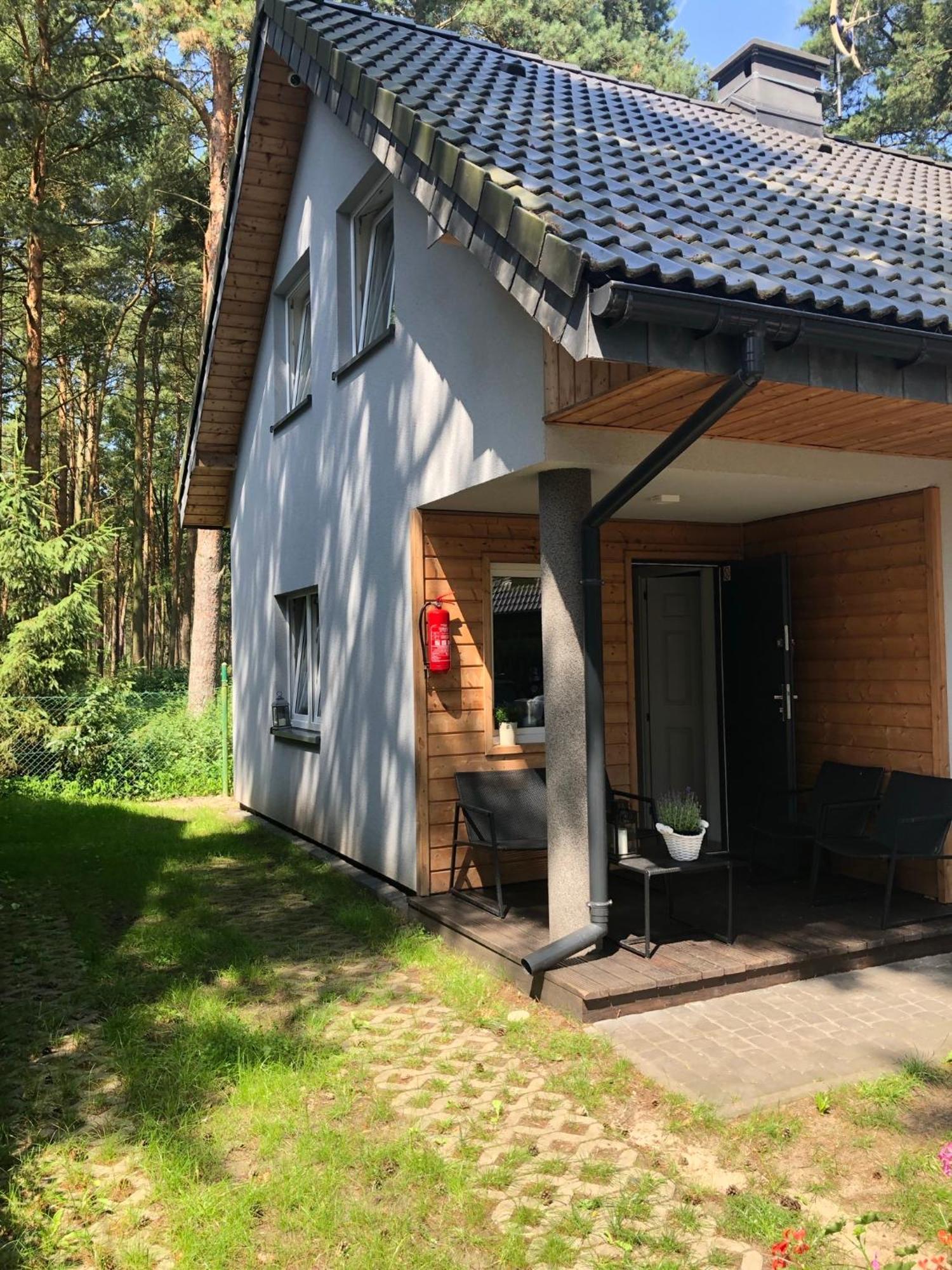 Domek pod lasem Pogorzelica  Exteriér fotografie